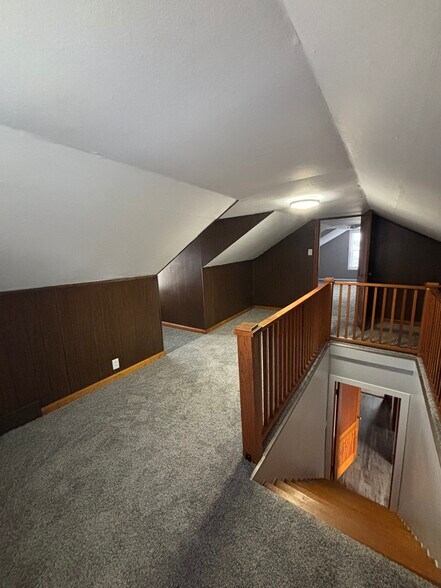 Bonus Room - 2509 Covert Ave