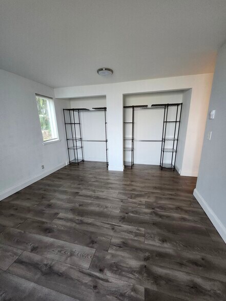 Primary bedroom - 20183 Vikings Crest Loop NE