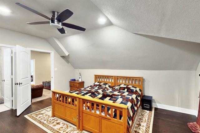 Building Photo - 505 Amistad Cv