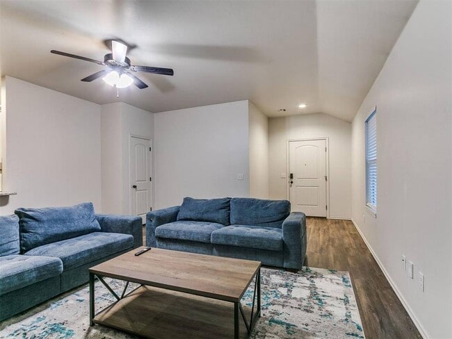 Building Photo - 436 Chalk Hill Ct