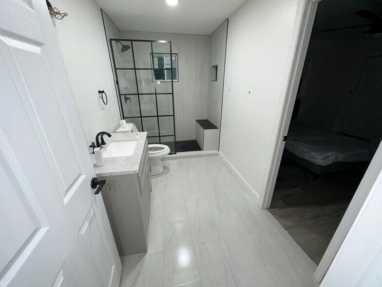 Building Photo - 905 Colquitt Cir