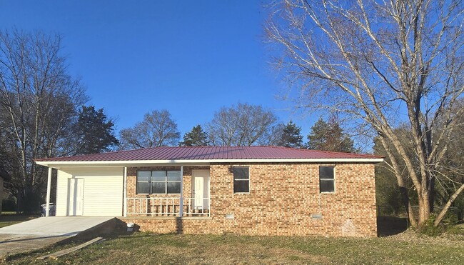 Primary Photo - 4 Bed/ 1.5 Bath in Batesville