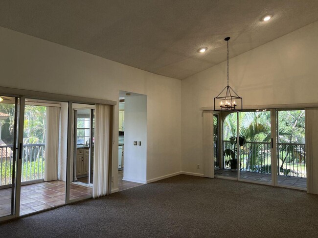 Building Photo - 6622 Via Regina