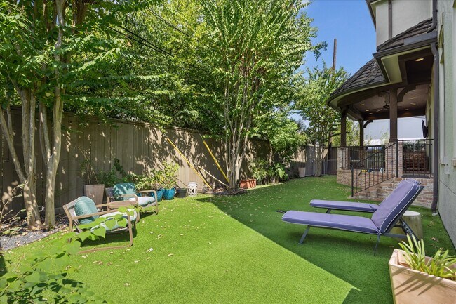 Building Photo - 4800 Palm St