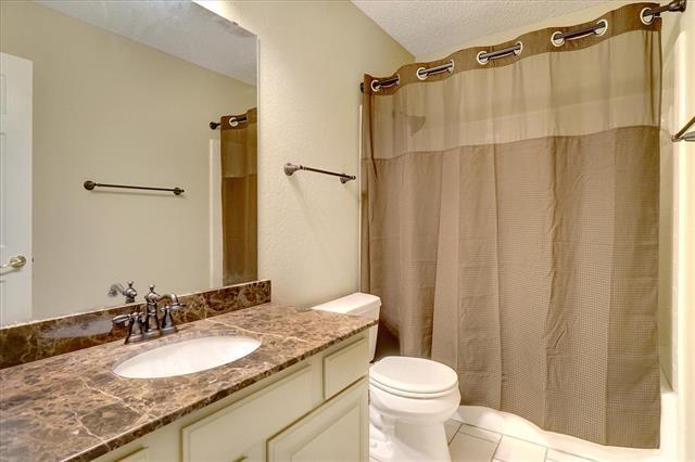 Building Photo - 4137 Heartstone Dr