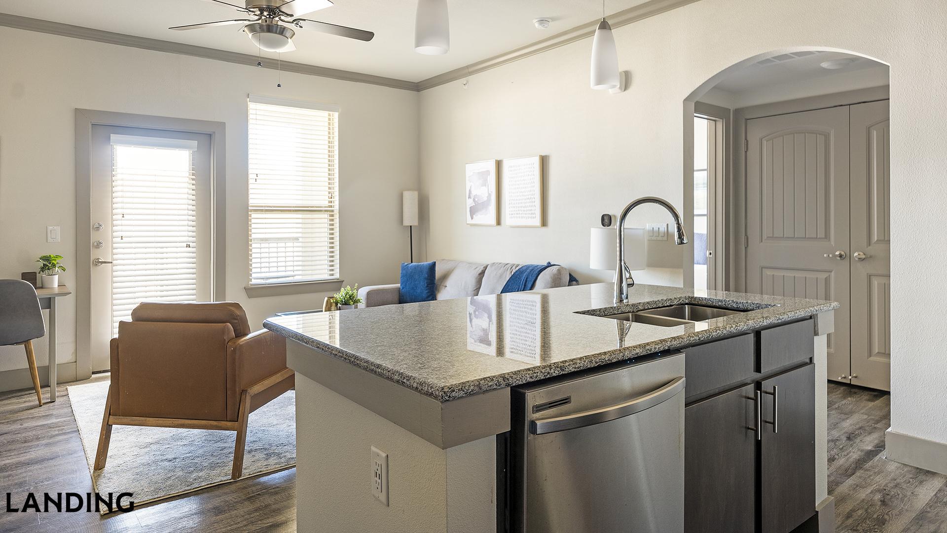 Building Photo - 12500 Shadowglen Trce