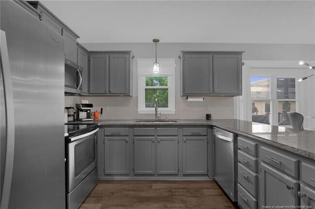 Building Photo - 7457 Avila Dr