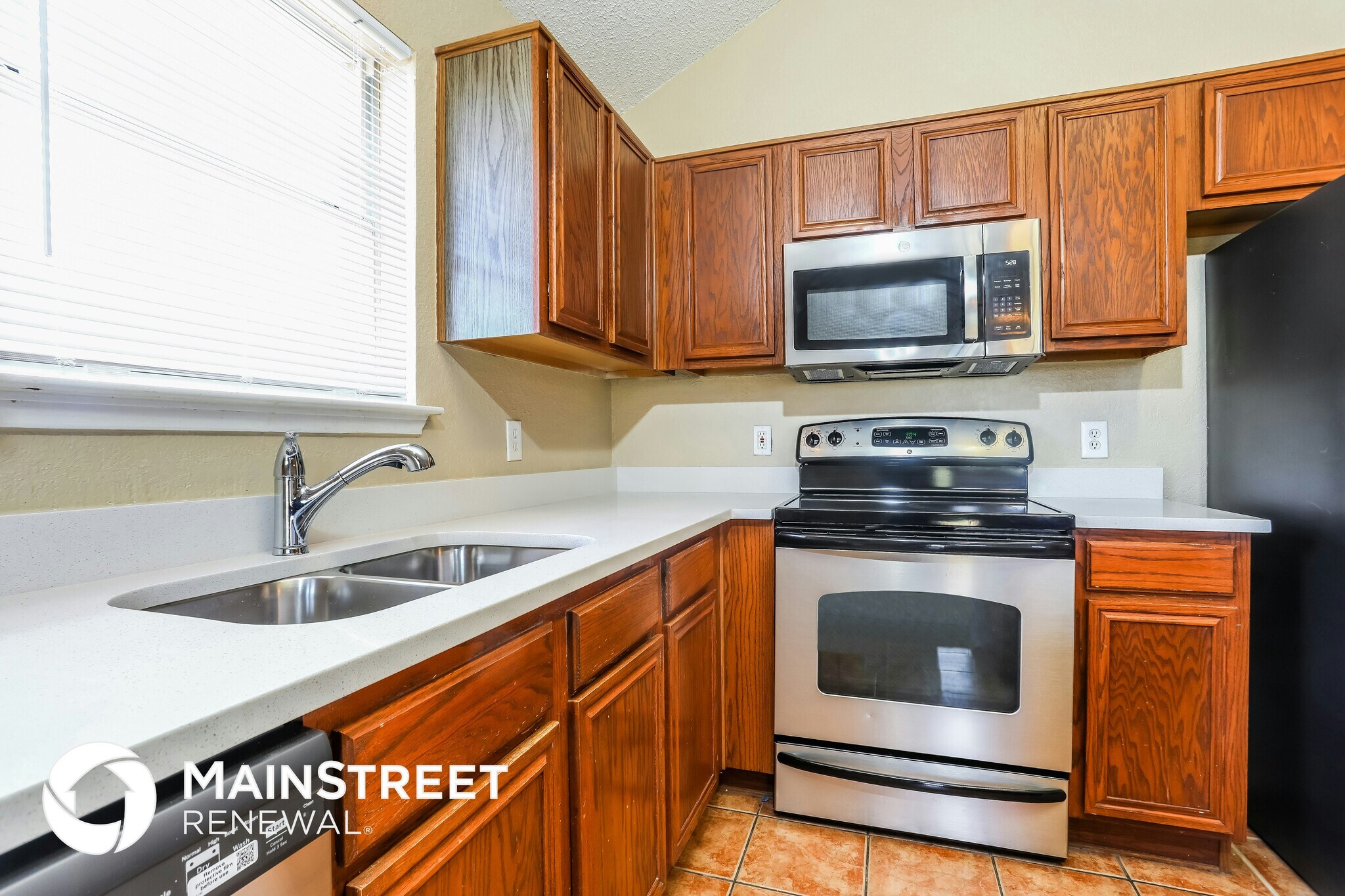 Building Photo - 1017 Glencrest Dr