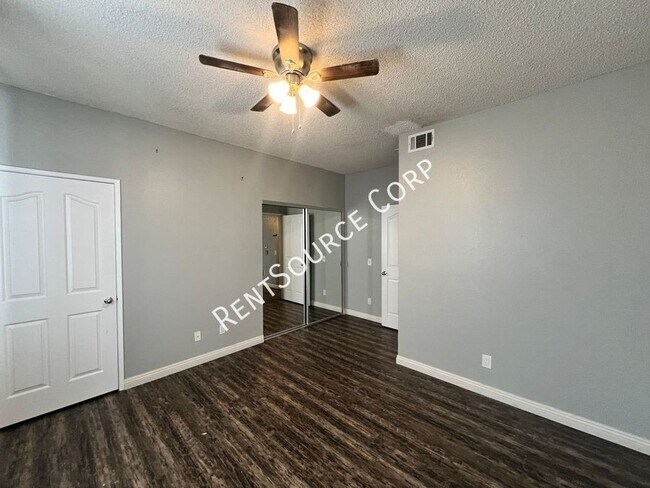 Building Photo - 2813 W Avenue K12