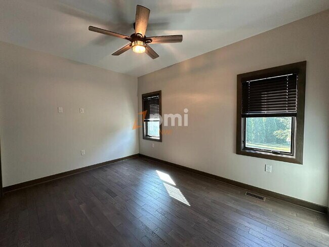 Building Photo - 2105 Hendon Way