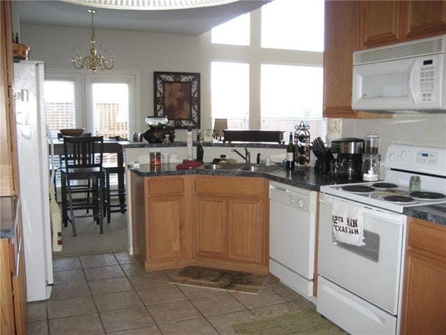 Building Photo - 909 Avondale Ln