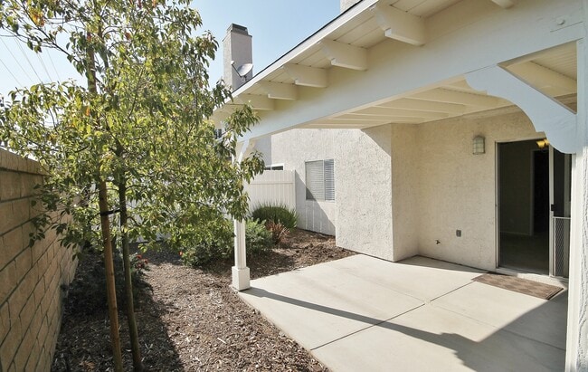 Primary Photo - Spacious home/townhome in wonderful neighb...