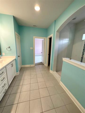 Building Photo - 6329 Saddlebrook Way