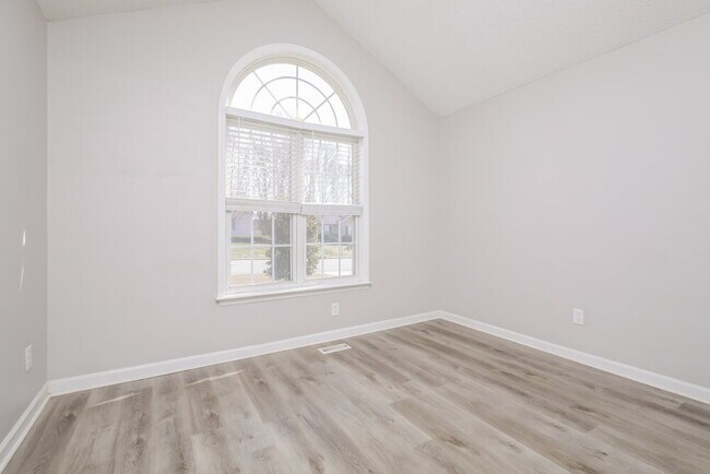 Building Photo - 1432 Smokey Mountain Dr