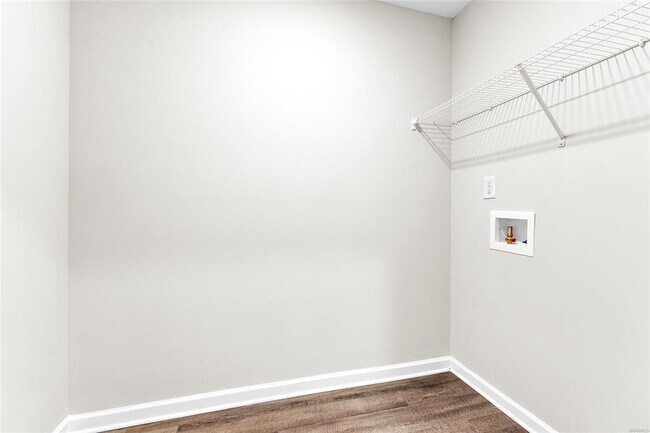 Building Photo - 1823 Landing Pl