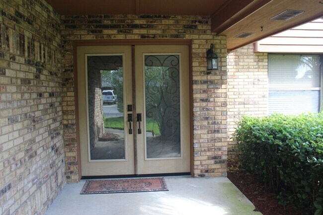 Building Photo - 3 bed 2 bath Home in Port Orange