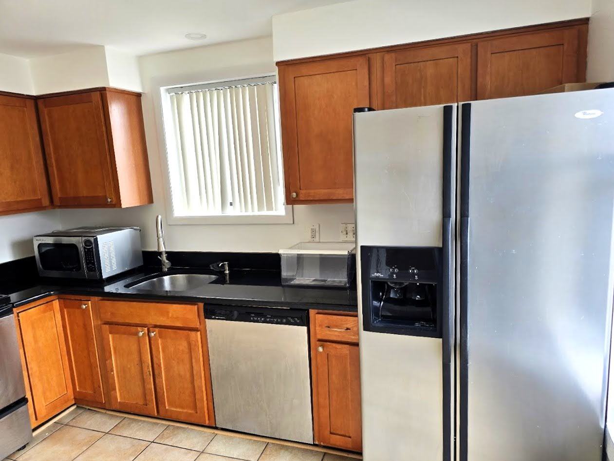 Building Photo - 2033 N Cameron St