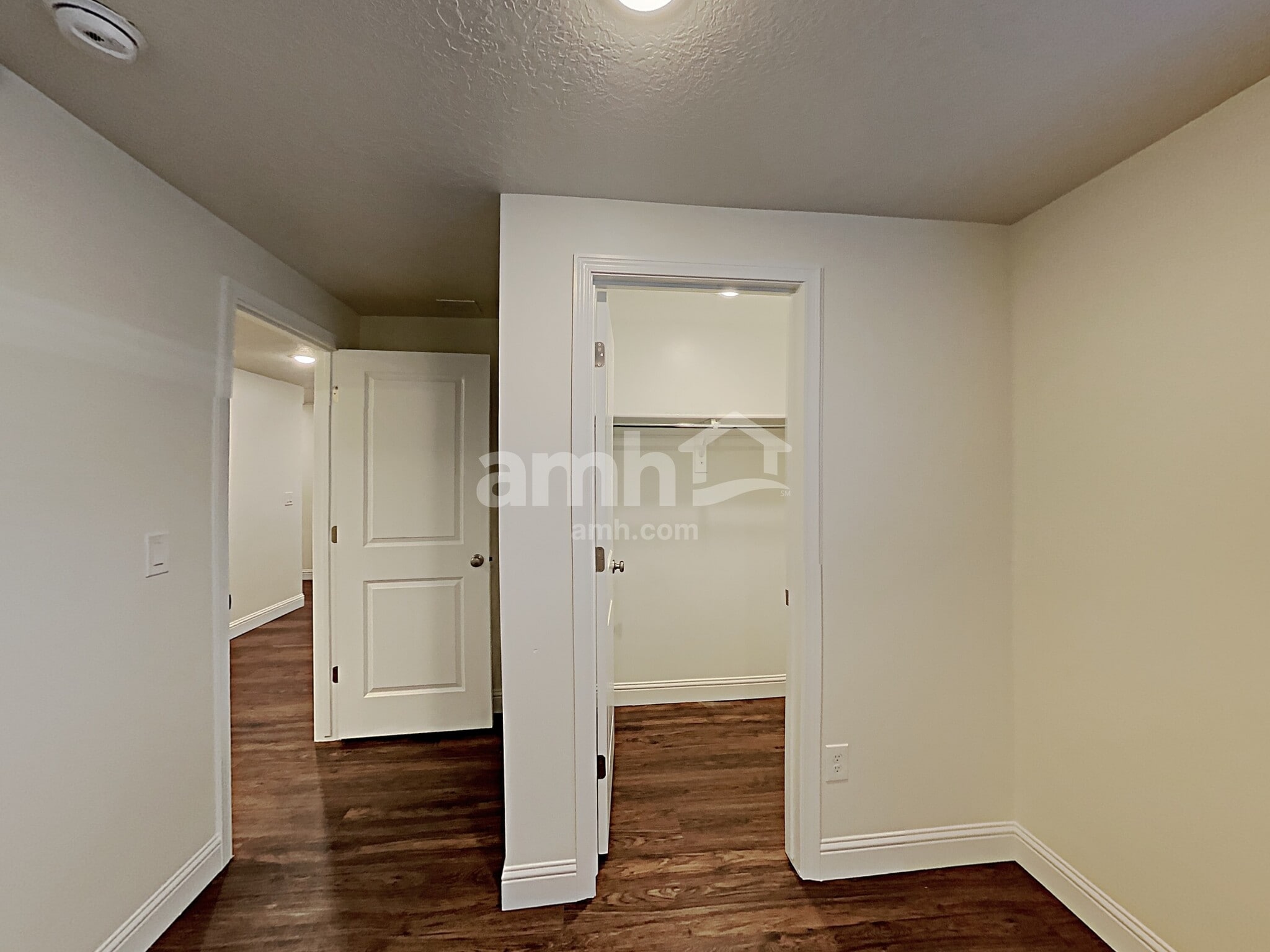 Building Photo - 1379 White St