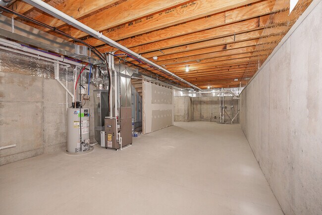 Building Photo - 2184 E 97th St