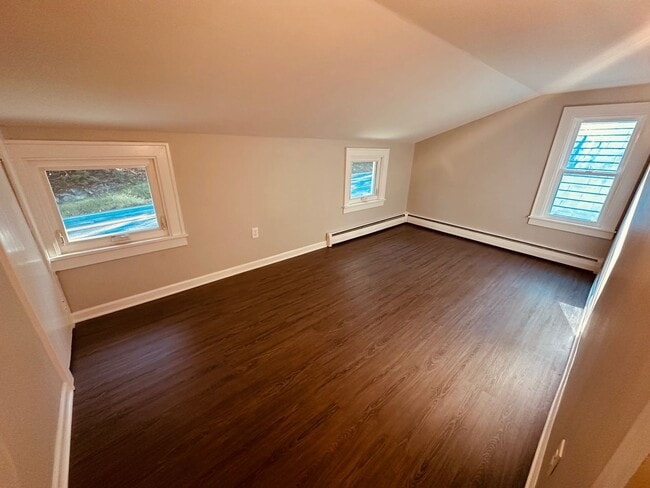 Building Photo - Remodeled Country House