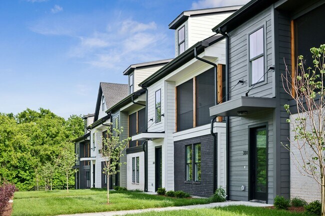 Building Photo - 321 Sophia Rain Dr