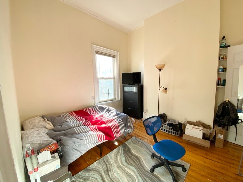 Building Photo - 31 Worthington St