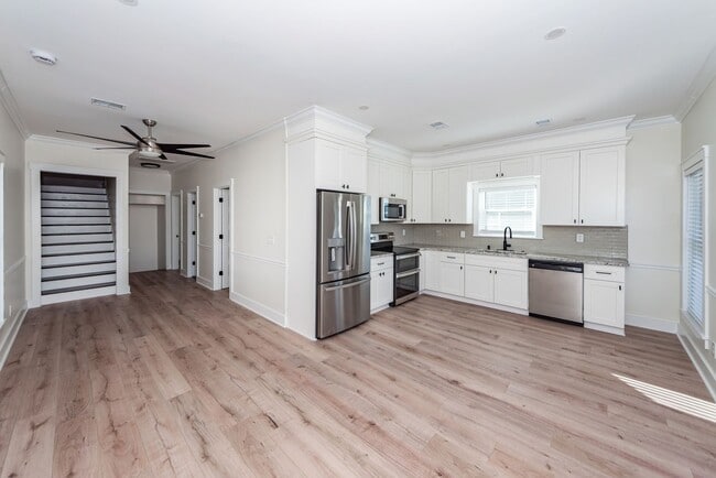 Building Photo - 3 Bedroom, 3 Bathroom Home in Union Heights - North Charleston