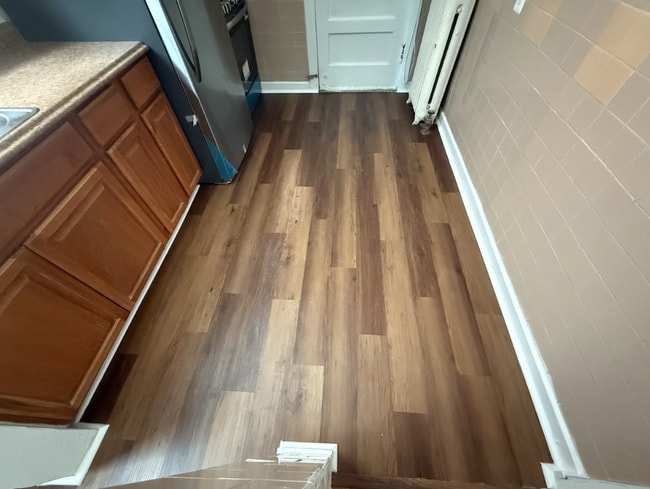 Building Photo - ?? Cozy 1BR Retreat in Hyde Park – Heat & ...