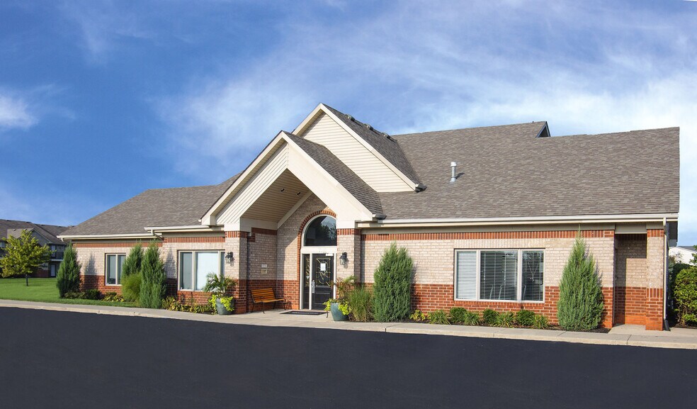 Stone Ridge Flats and Townhomes 7111 Vedder Pl Indianapolis IN 46241