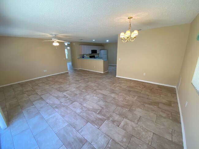 Building Photo - Charming Just Renovated Unfurnished ANNUAL LEASE - 2 Bedroom 2 Bath Patio Villa - Located In The ...