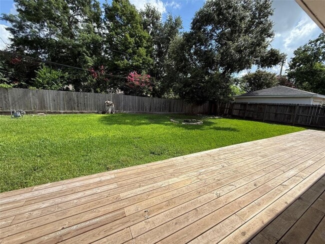 Building Photo - 5026 Redstart St