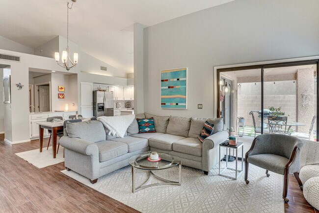 Building Photo - 2873 N Marquise Ct