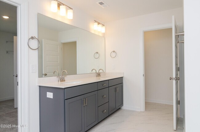 Building Photo - 2152 Star Shower Wy