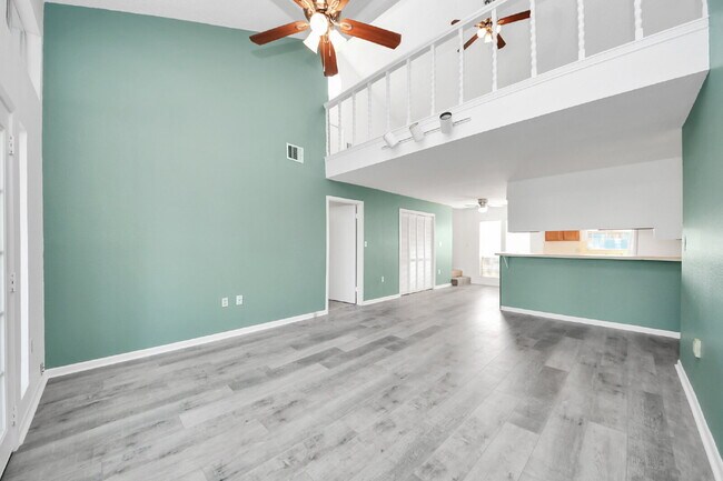 Building Photo - Waterfront Rental