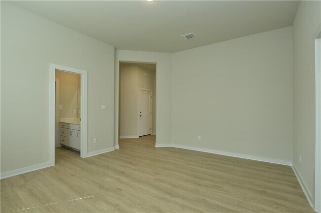 Building Photo - 145 High Plains Dr