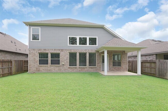 Building Photo - 23827 Via Leoni Dr