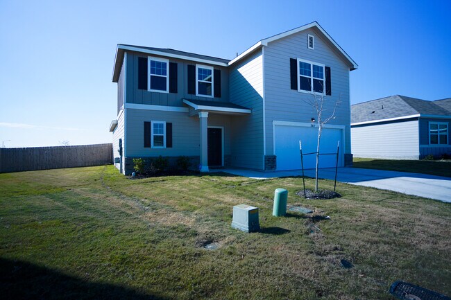 Building Photo - 12633 Henry Clay Dr