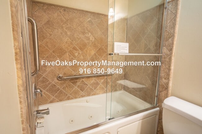 Building Photo - 758 Shasta Oaks Ct