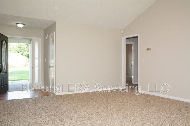 Building Photo - 105 Stoneybrook Dr