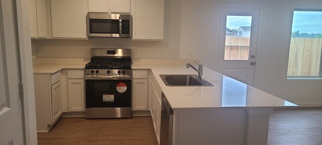 Building Photo - 22463 Douglas Ct
