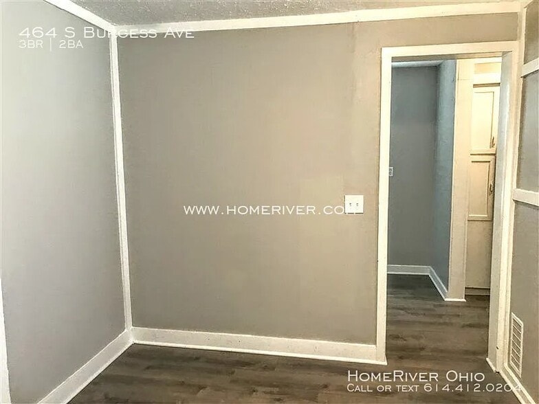 Building Photo - 464 S Burgess Ave