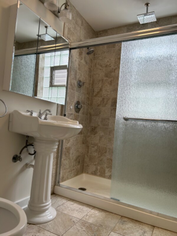 Building Photo - 3841 N Lawndale Ave