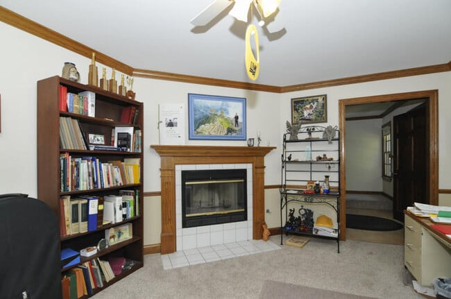 Building Photo - 7825 W Puetz Rd