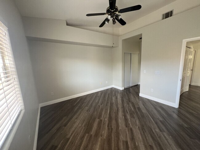 Building Photo - UPGRADED 2BEDROOM, 2BATHROOM HOME