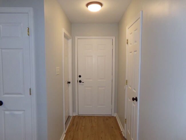 Building Photo - Modern Duplex in Havelock