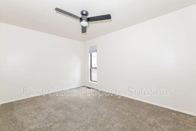 Building Photo - 713 Sage Brush Rd
