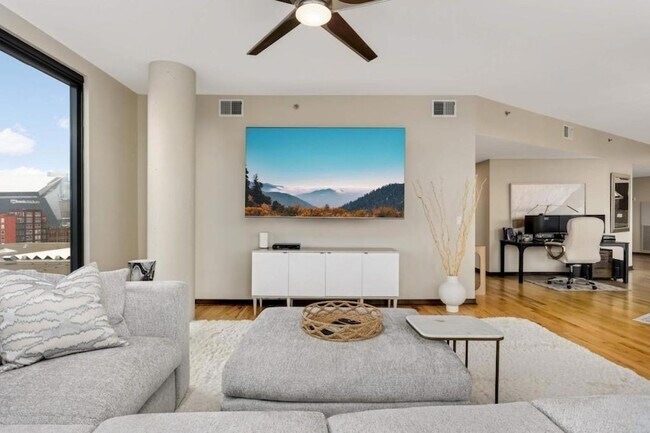 Building Photo - 1240 S 2nd St