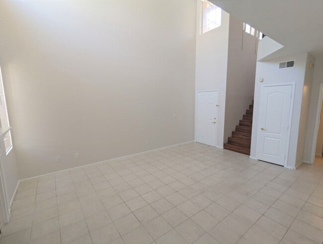 Building Photo - 9901 Trailwood Dr