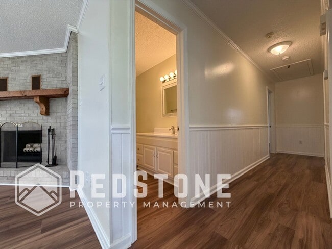 Building Photo - 3138 Whitesell Dr