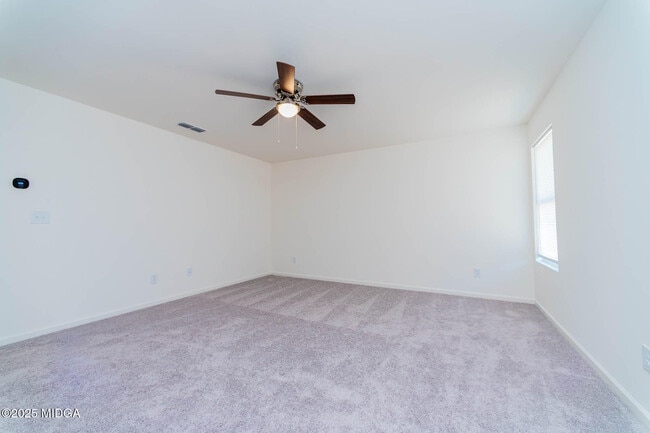 Building Photo - 307 Gazebo Dr